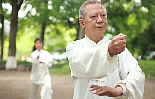 老年人怎樣才能練好太極拳